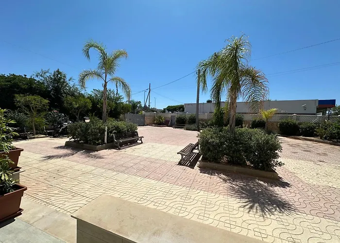 Sea&sky ゲストハウス バーリ